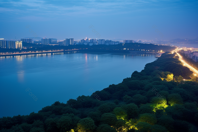 绿色的森林在湖的边缘上城市夜色实拍摄影图,高清,摄影图,摄影图片,图片大全,摄影图免费下载